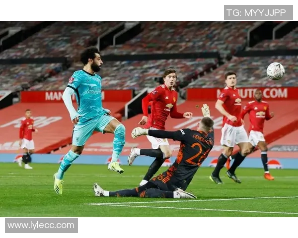 曼联与利物浦足总杯经典对决精彩回放重温足球激情与荣耀时刻